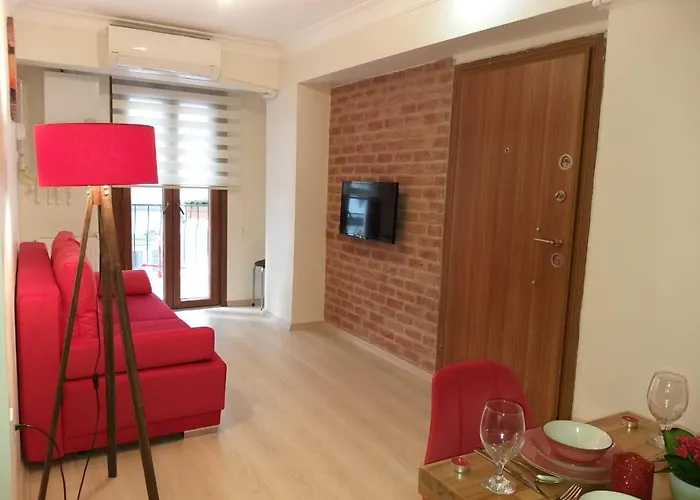 Pera Colour House 4*