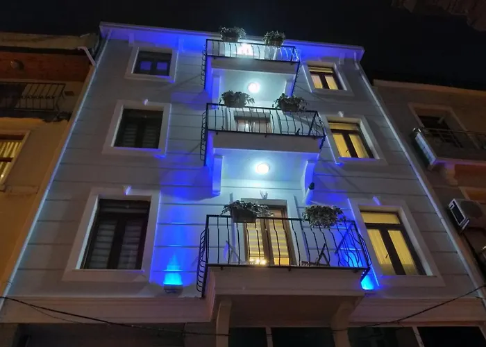 Pera Colour House 4*