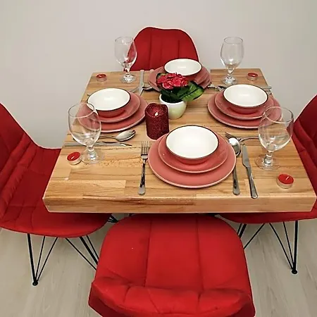 Pera Colour House 4*