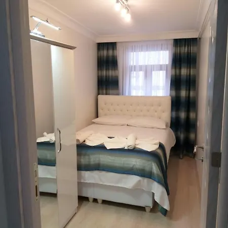 Pera Colour House Aparthotel 2*