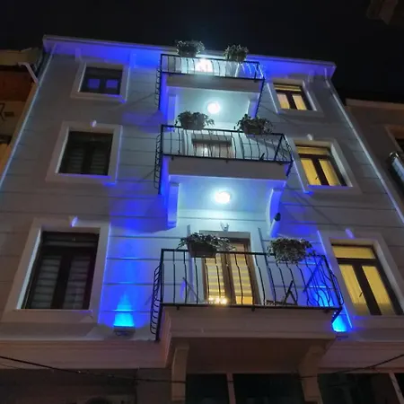 Pera Colour House 4*