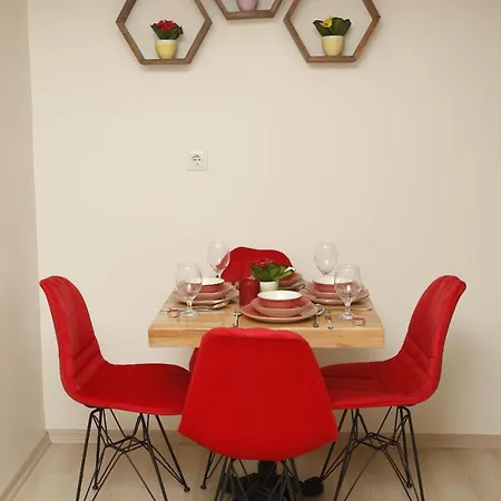 Pera Colour House 4*